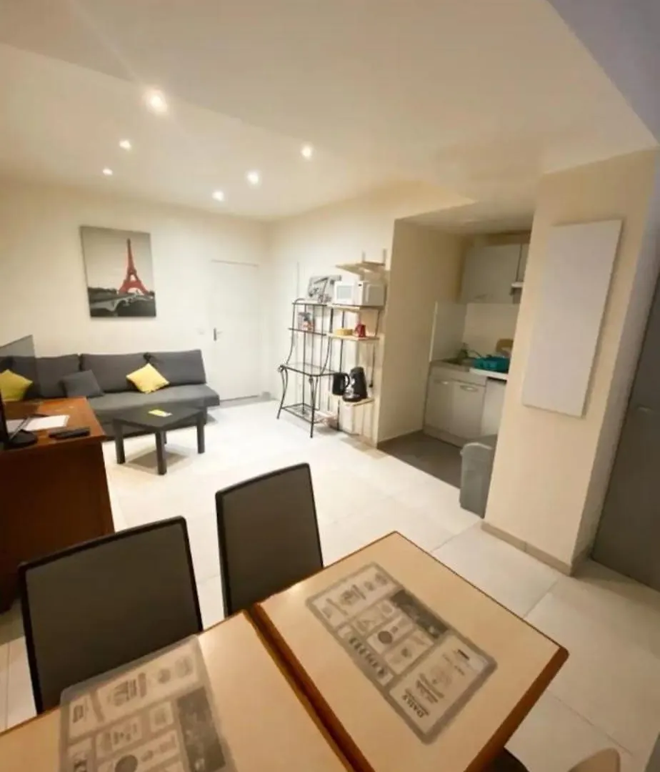 Appartement Cosy A 5Mn De Paris Gentilly 0*,  France